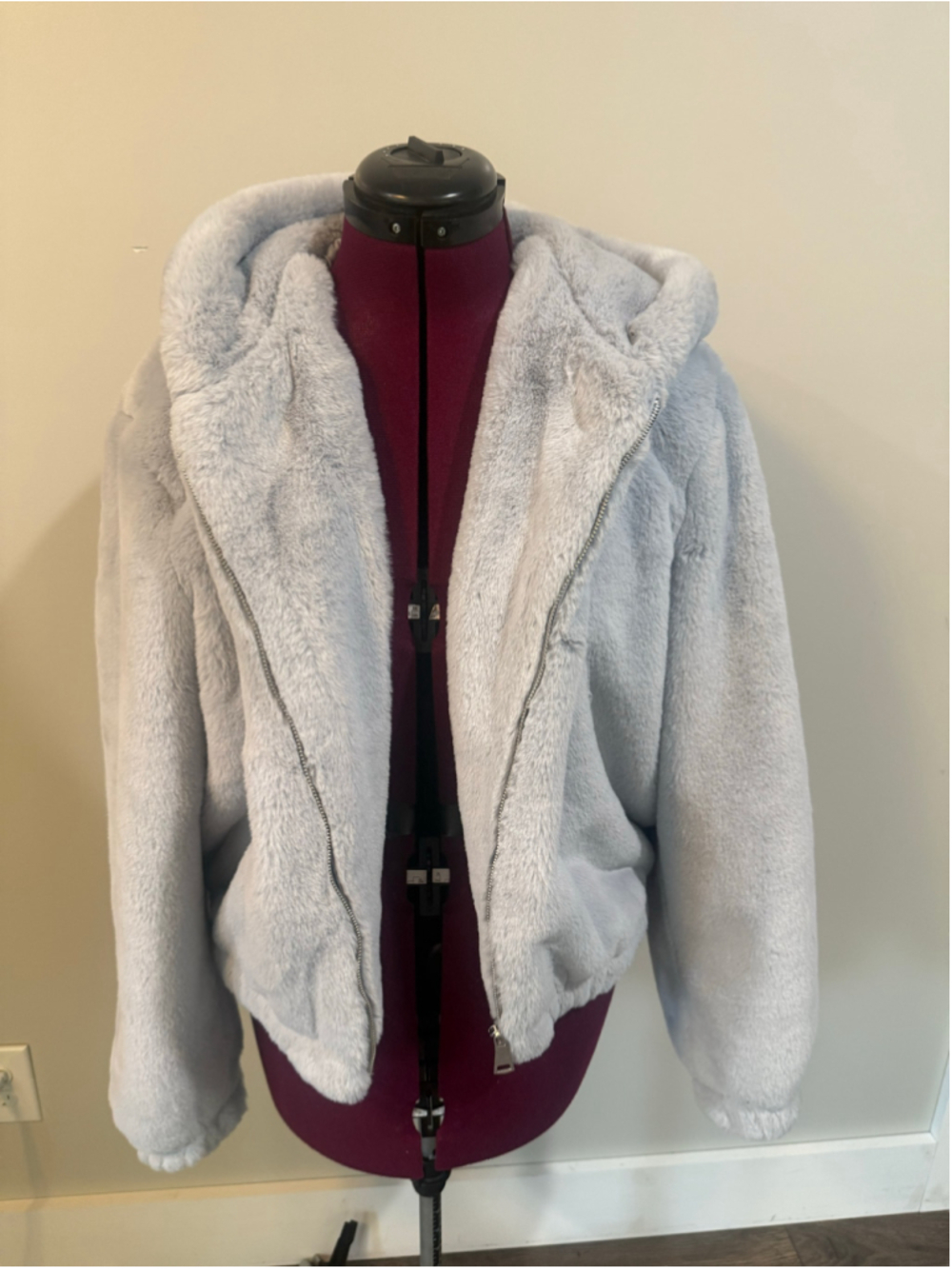 Bagatelle NYC Light Baby Blue Faux Fur Bomber Jacket with Hood Medium Winter